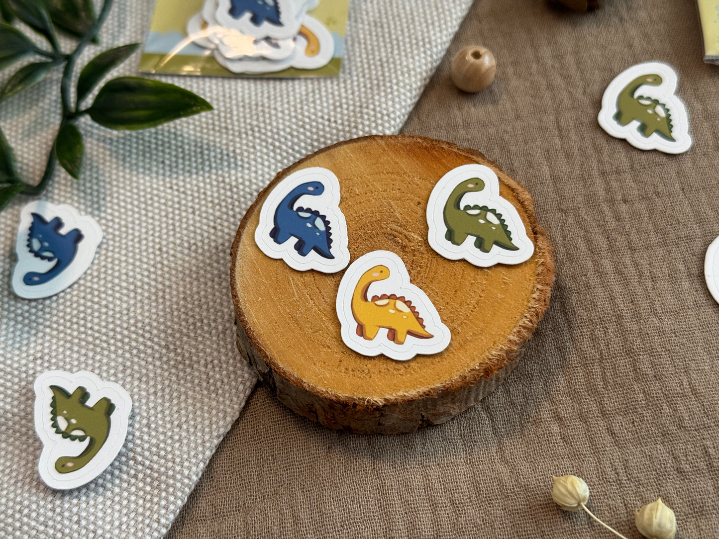 Kleine Dino Bande- Süßer Vinyl Sticker Matt