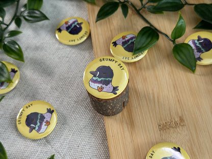 Gurrdrun Grumpy Day Button Größe M