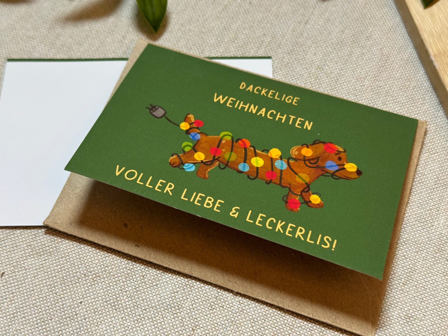 Dackelige Weihnachten voller Liebe und Leckerlis - Süße Weihnachtliche Karte
